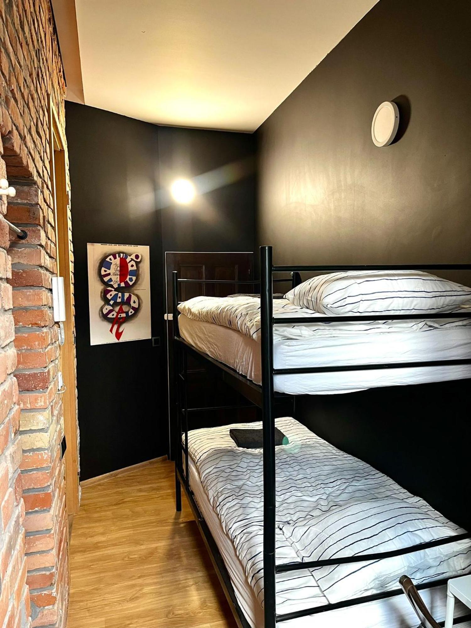 Bezagenta Rooms Centrum Варшава Стая снимка