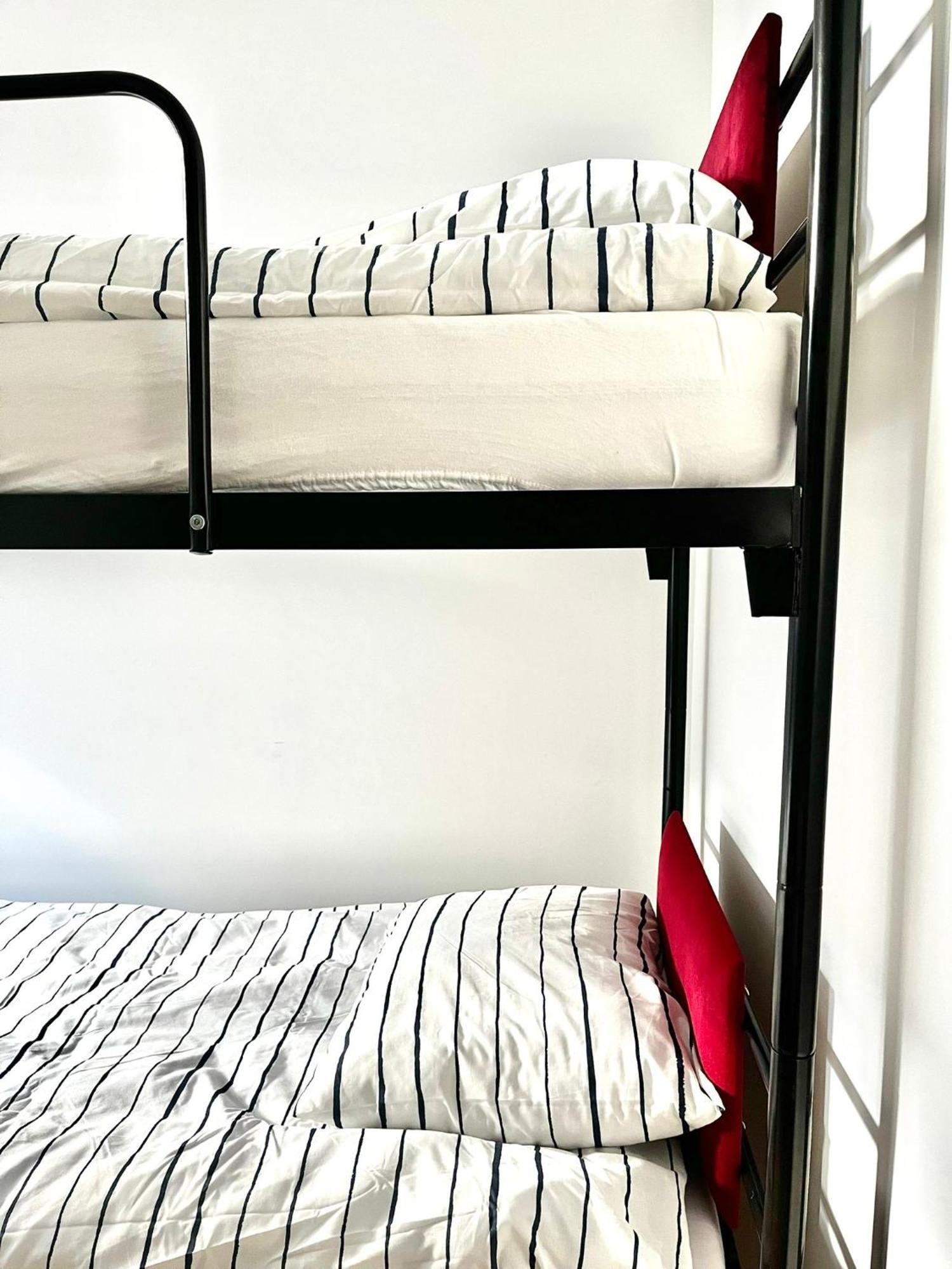 Bezagenta Rooms Centrum Варшава Стая снимка